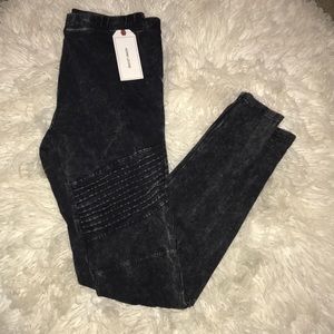 Adam Levine Collection. Black leggings